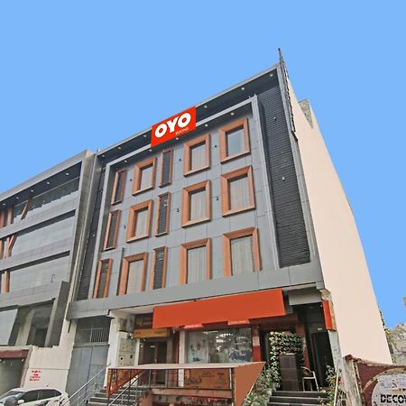 Hotel 19 West Nueva Delhi Exterior foto