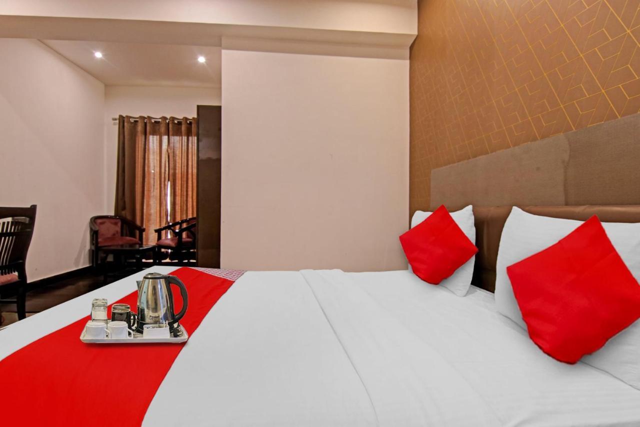 Hotel 19 West Nueva Delhi Exterior foto