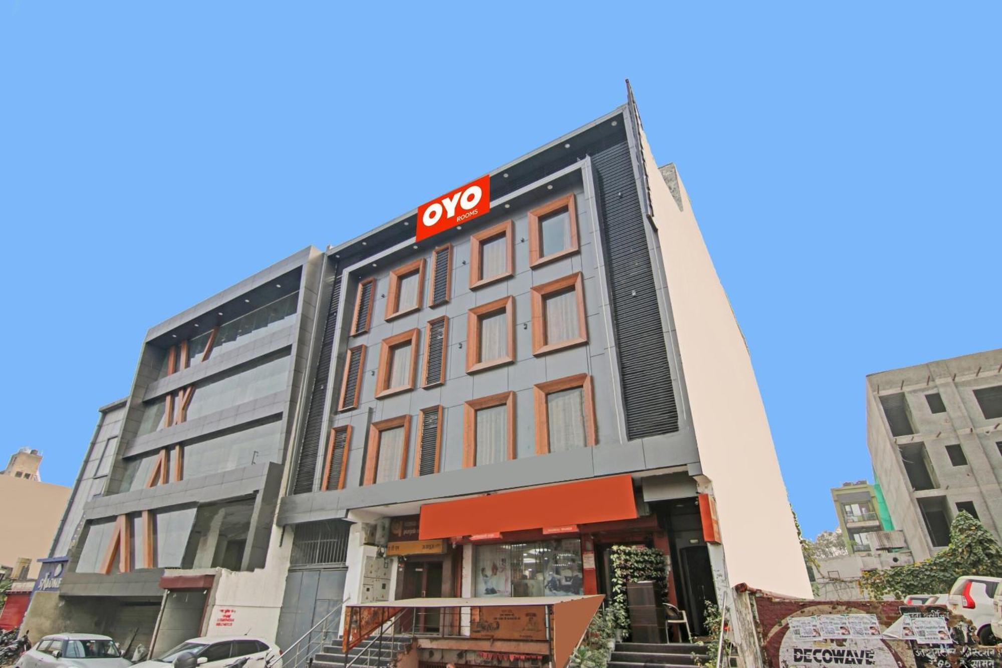 Hotel 19 West Nueva Delhi Exterior foto